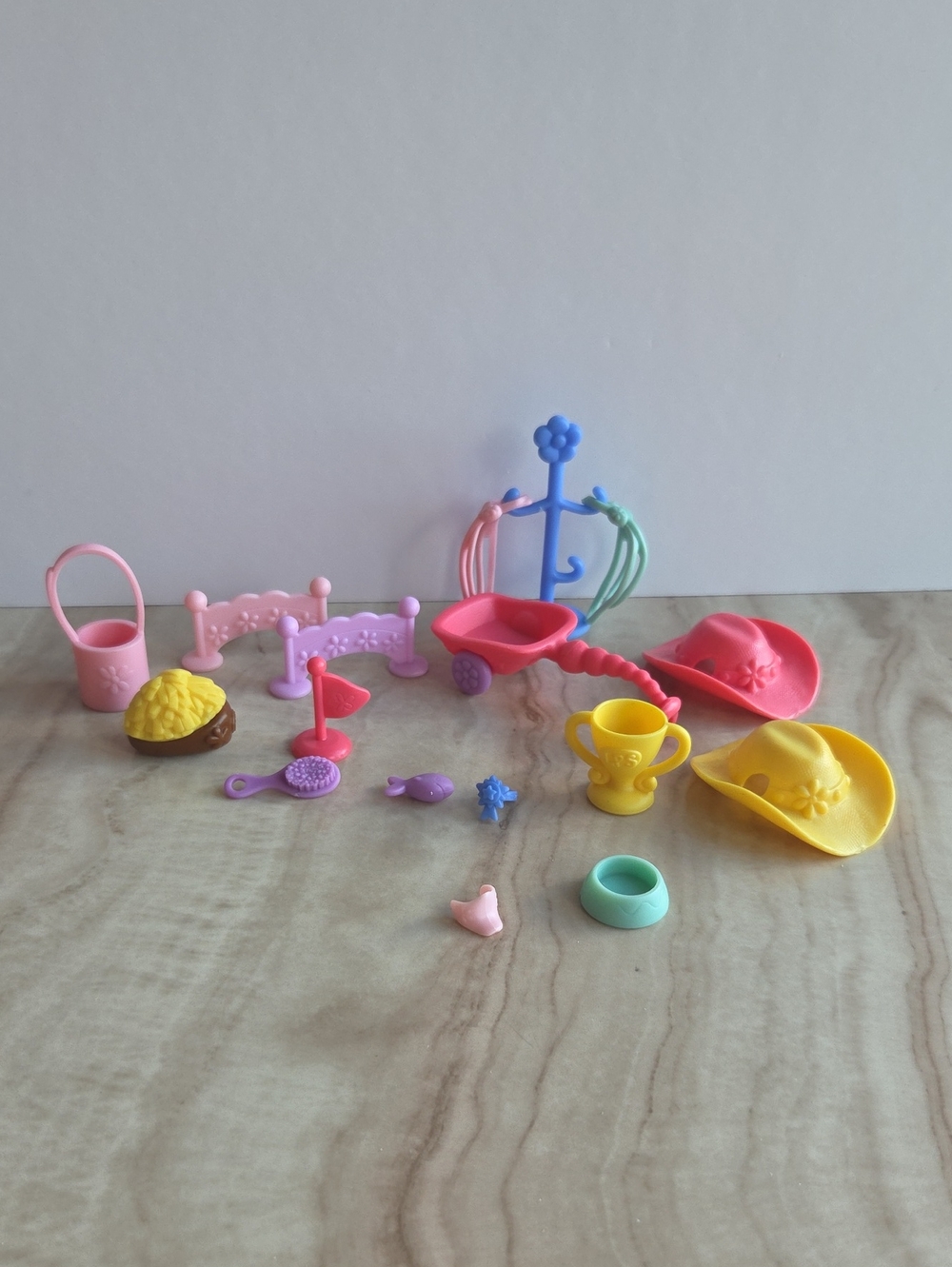 Littlest Pet Shop Raceabout Ranch LPS